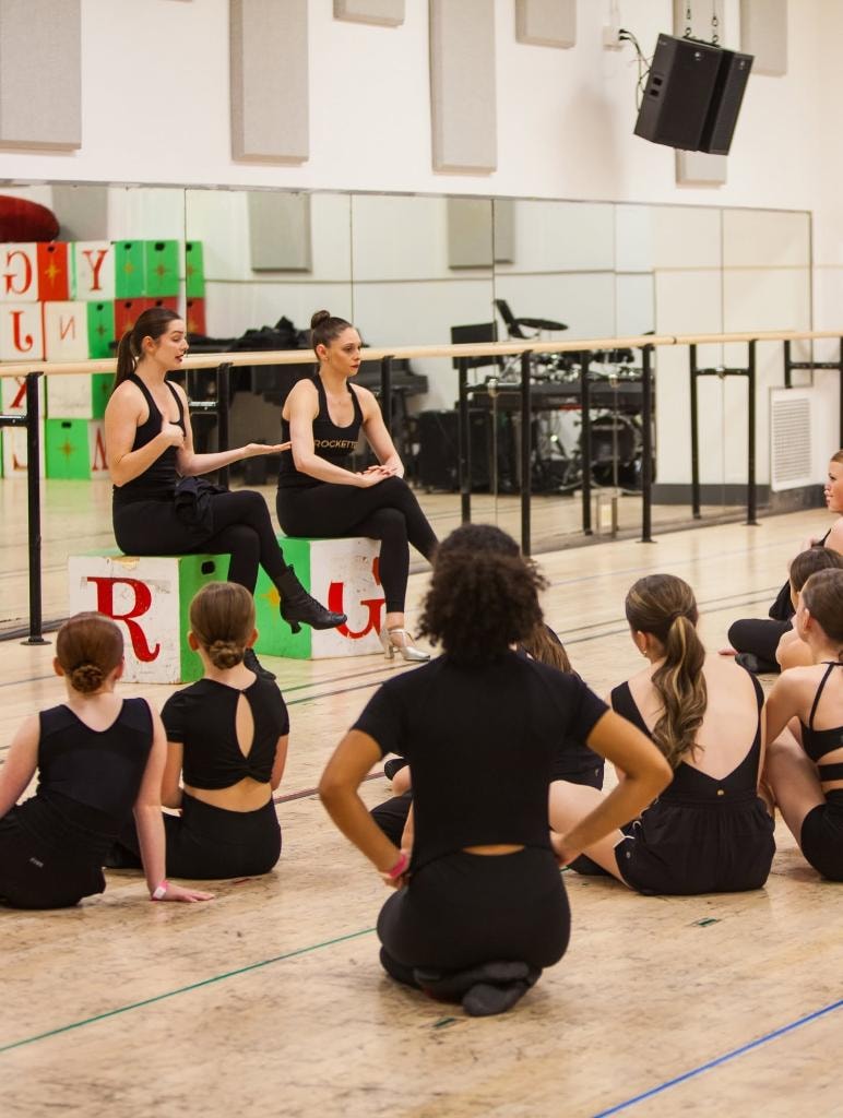 Rockette masterclass with dancers